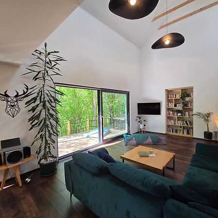 Апартаменты Tree Elements Treehouse Retreat Слуни Экстерьер фото