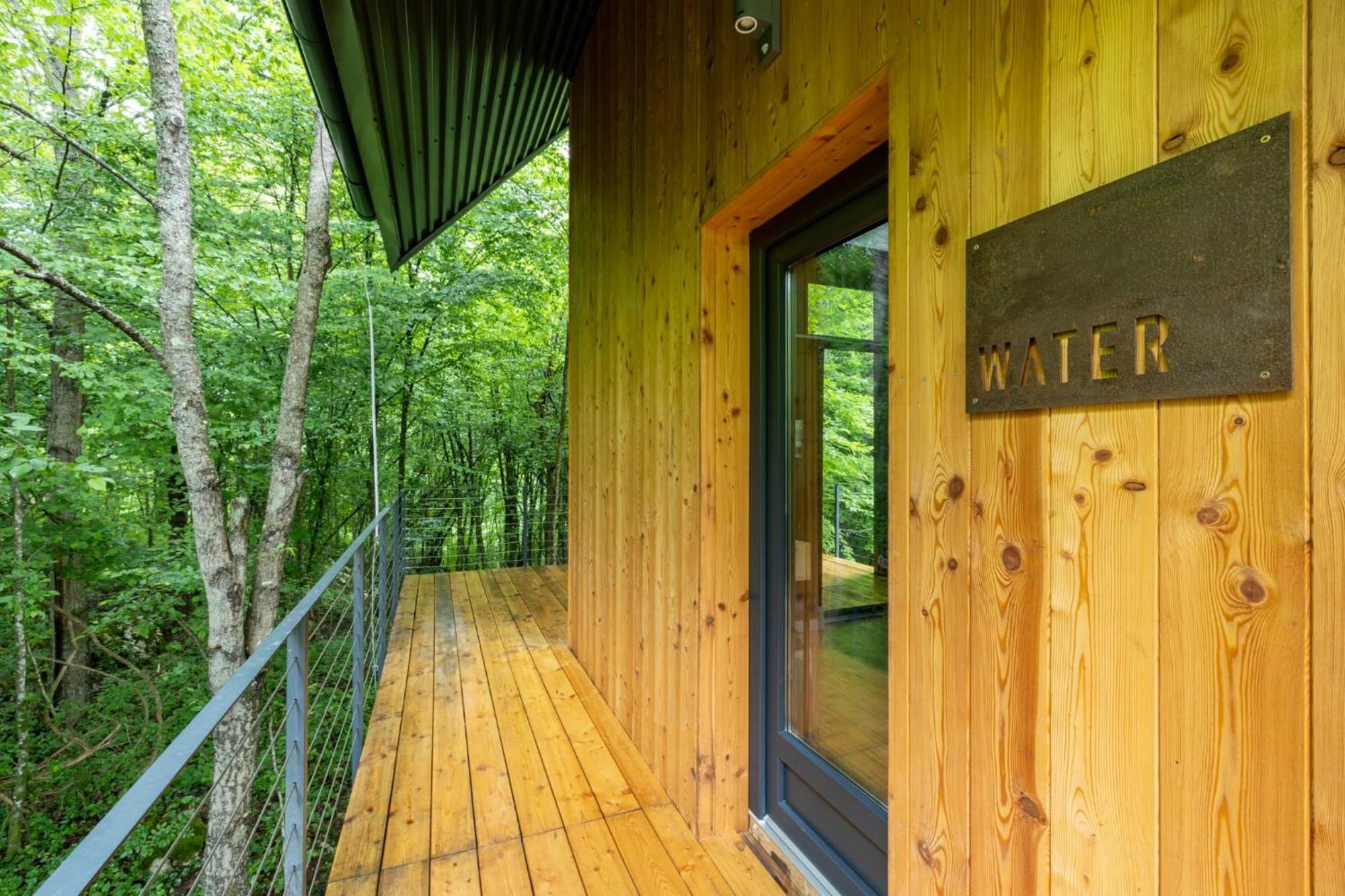 Апартаменты Tree Elements Treehouse Retreat Слуни Номер фото