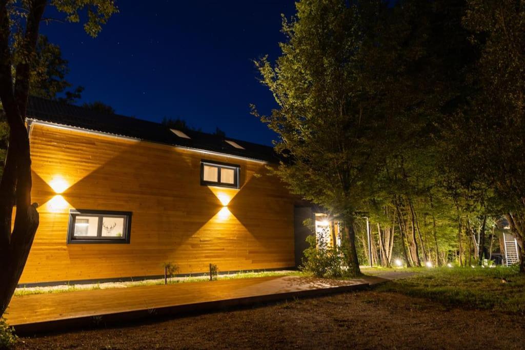 Апартаменты Tree Elements Treehouse Retreat Слуни Номер фото